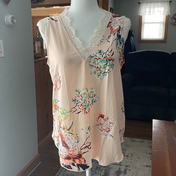 Women's V-Neck Floral Sleeveless Blouse with Lace Trim - Floral Apricot - Picture 3 of 10